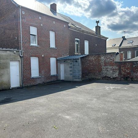 Superbe Studio Meuble Avec Parking Maubeuge Exterior photo